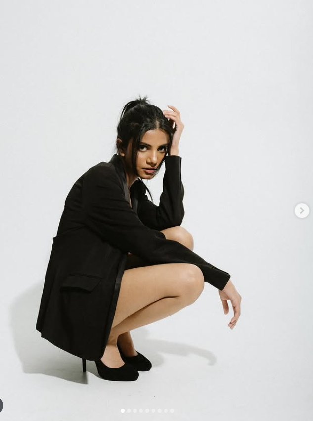 Commercial campaign - Black blazer